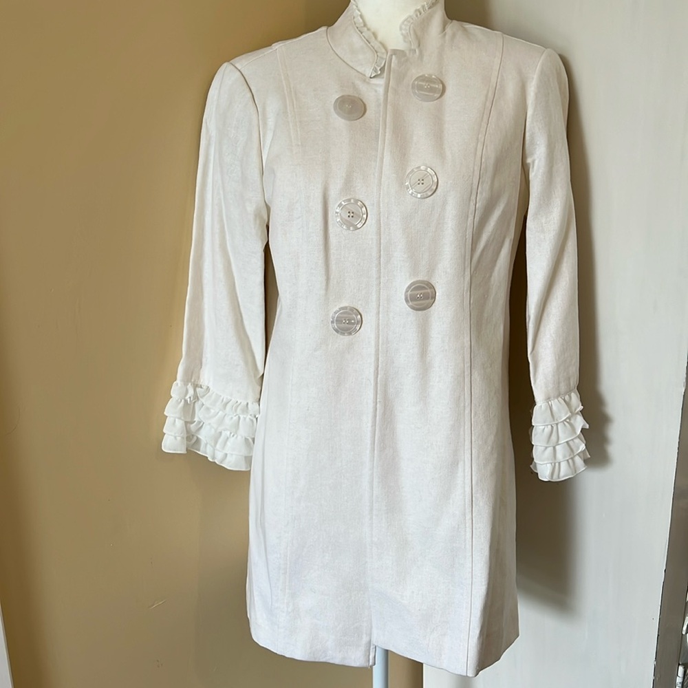 NWOT Multiples White Linen ruffle sleeve jacket. Size small.